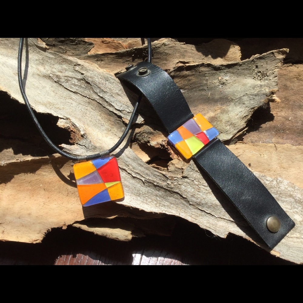 🌈 Glass Pendant and Leather Cuff Set
